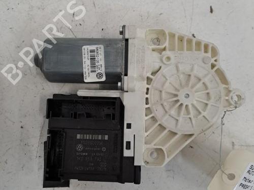 Right front window motor VW PASSAT B6 (3C2) 1.9 TDI | BP28404739E20