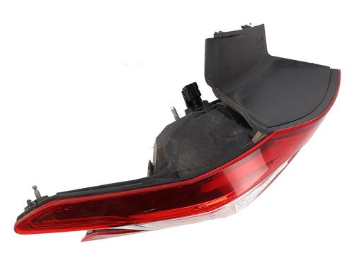 Used Left taillight PEUGEOT 308 II (LB_, LP_, LW_, LH_, L3_) 1.2 THP 130 (131 hp) 32630647