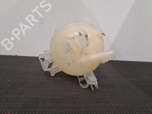 Used Expansion tank PEUGEOT 3008 II SUV (MC_, MR_, MJ_, M4_) 1.2 THP/ PureTech 130 (MRHNSM, MRHNSU, MRHNSJ, MRHNYW,... (131 hp) 28404942