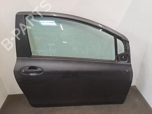 Used Right front door TOYOTA YARIS (_P9_) 1.3 VVT-i (SCP90_, SCP90R) (87 hp) 28403220
