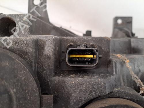 right-headlight-peugeot-partner-box-bodympv-2008-28397867 main image