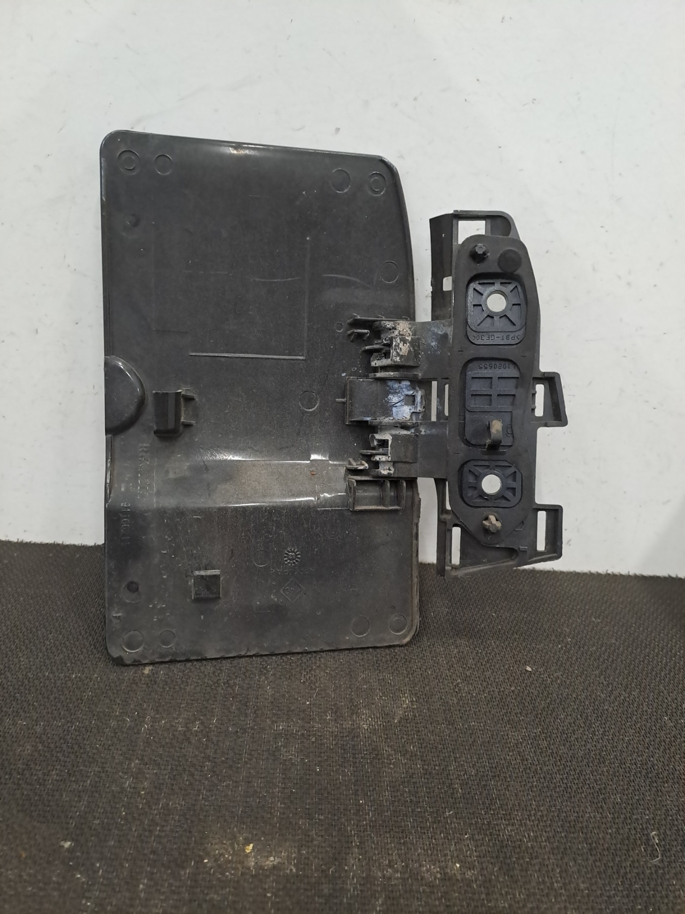 Fuel flap OPEL VIVARO A Bus (X83) 2.0 CDTI (F7, J7, A07) 28395134 | B-Parts
