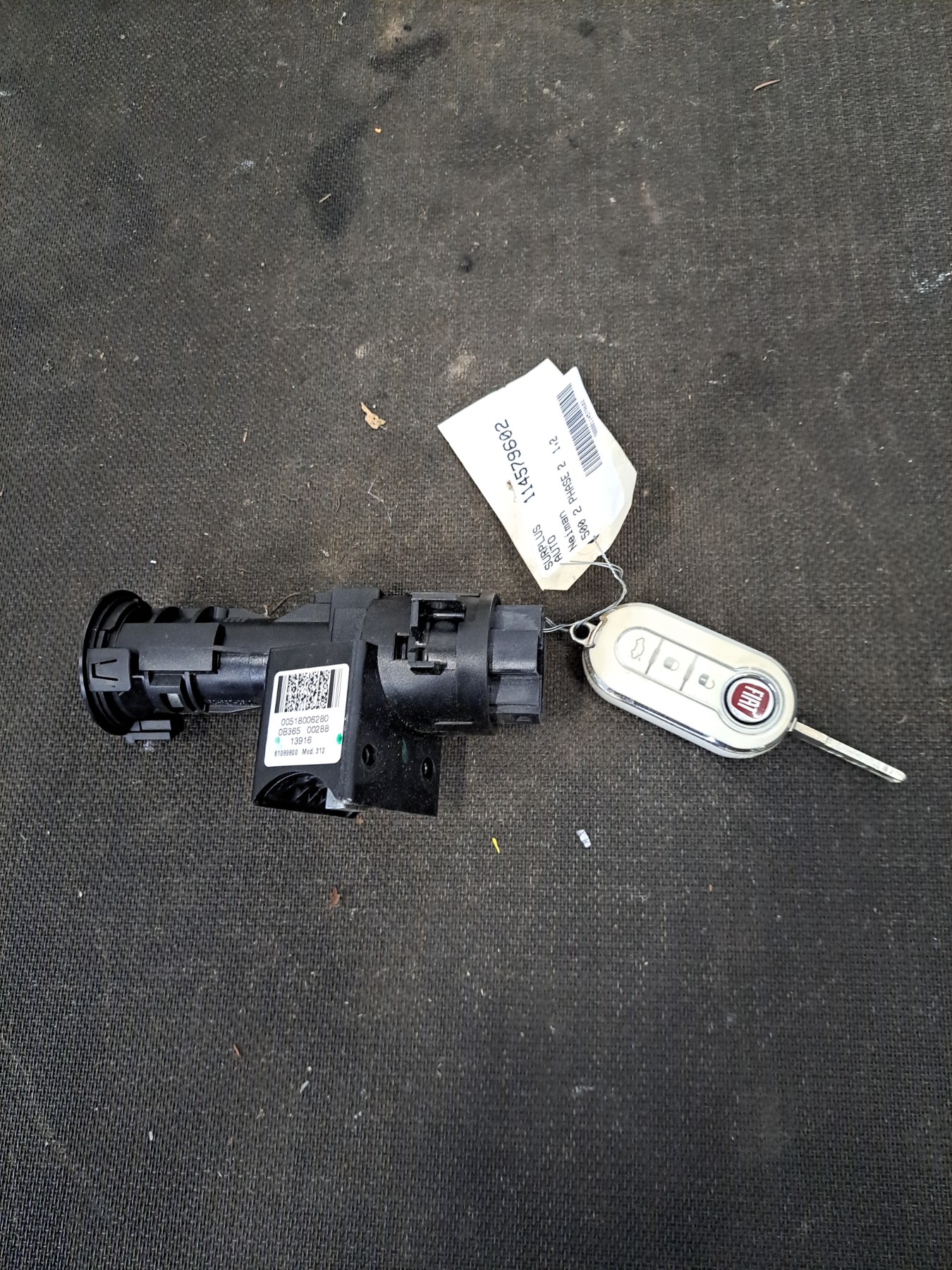 Ignition barrel FIAT 500 (312_) 1.2 (312AXA1A) 30156481 | B-Parts