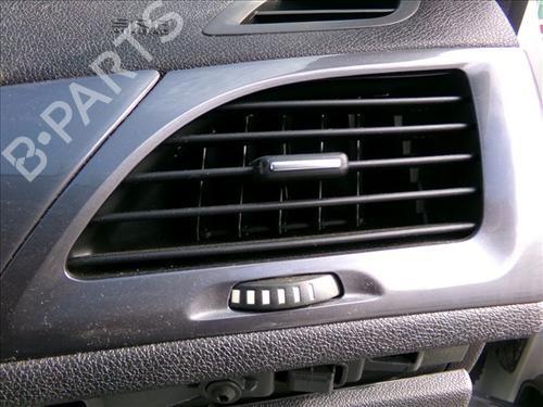 air-vent-renault-megane-iii-hatchback-bz01_-b3_-2008-29052287 main image