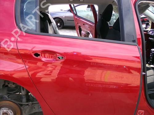 Dør højre bagtil PEUGEOT 308 II (LB_, LP_, LW_, LH_, L3_) 1.6 BlueHDi 120 (120 hp) 31658819