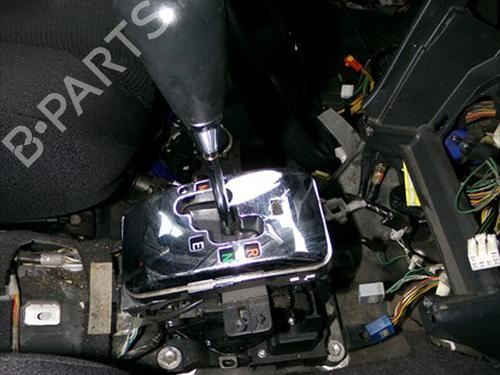 Used Gear lever TOYOTA COROLLA Estate (_E12_) 2.0 D-4D (CDE120_, CDE120R) (90 hp) 31658714