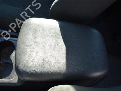 Used Armrest / Center console Armrest / Center console JEEP GRAND CHEROKEE II (WJ, WG) 2.7 CRD 4x4 (163 hp) 24562451 24562451