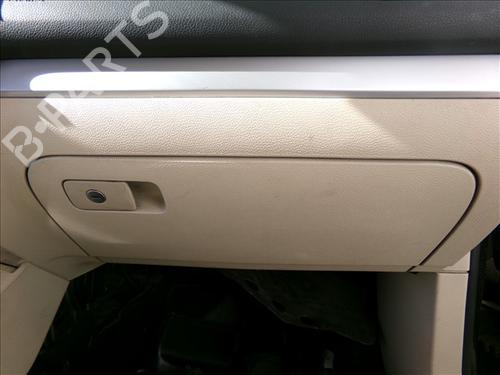 Used Glove box Glove box VW GOLF PLUS V (5M1, 521) 1.4 TSI (122 hp) 26049299 26049299