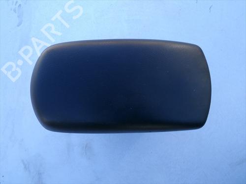 Used Armrest / Center console Armrest / Center console CITROËN C4 I (LC_) 1.6 16V (109 hp) 33715823 33715823