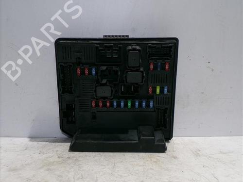 Used Fuse box Fuse box 24559440 24559440