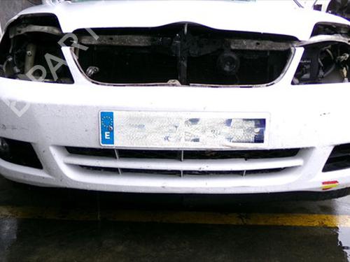 Used Front bumper TOYOTA COROLLA Estate (_E12_) 2.0 D-4D (CDE120_, CDE120R) (90 hp) 31658742