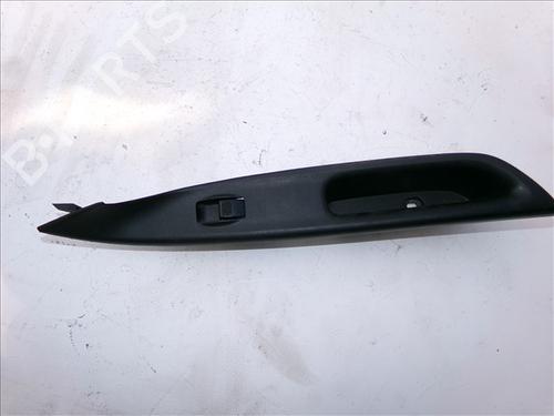 Used Right front window switch Right front window switch MAZDA 6 Hatchback (GG) 2.0 DI (GG14) (136 hp) 26306789 26306789