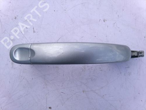 Used Front right exterior door handle Front right exterior door handle VW GOLF PLUS V (5M1, 521) 2.0 TDI (140 hp) 39048155 39048155