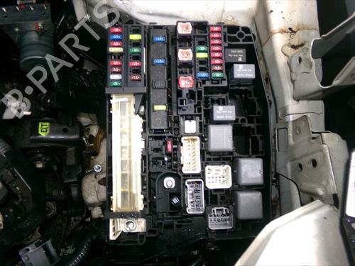 Used Fuse box Fuse box TOYOTA VERSO (_R2_) 2.0 D-4D (AUR20_, AUR20R) (124 hp) 32009960 32009960