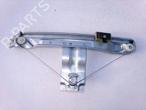 rudehejsemekanisme-hjre-bagtil-dacia-duster-hm_-2017-31637307 main image