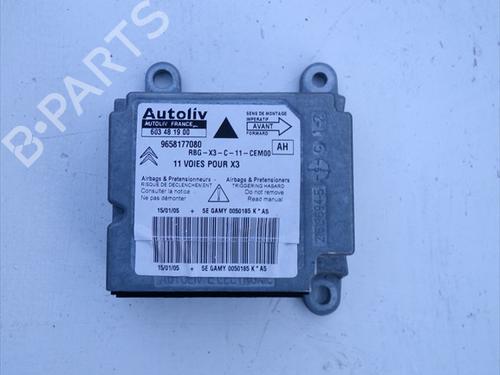 Used ECU airbags ECU airbags CITROËN C5 II (RC_) 2.2 HDi (RC4HXE) (133 hp) 33952699 33952699