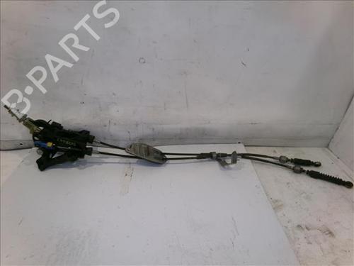 Used Gear lever Gear lever TOYOTA AURIS (_E18_) 1.4 D-4D (NDE180_, NDE180R) (90 hp) 24560942 24560942