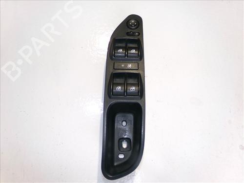 Used Left front window switch Left front window switch FIAT TIPO Hatchback (356_, 357_) 1.0 (357HXN1A) (101 hp) 31082408 31082408
