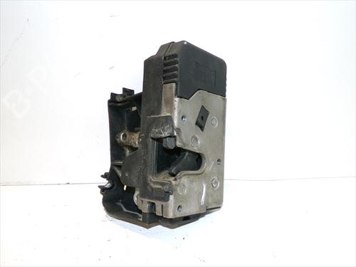 Used Front right lock Front right lock RENAULT TRAFIC II Bus (JL) 1.9 dCI 100 (JL0C, JL0K) (101 hp) 33715778 33715778