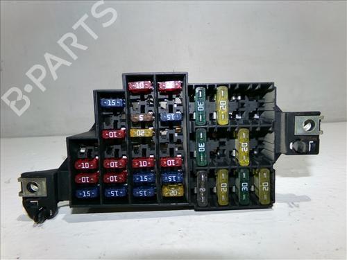 Used Fuse box Fuse box RENAULT CLIO II (BB_, CB_) 1.2 (BB0A, BB0F, BB10, BB1K, BB28, BB2D, BB2H, CB0A,... (58 hp) 27559944 27559944