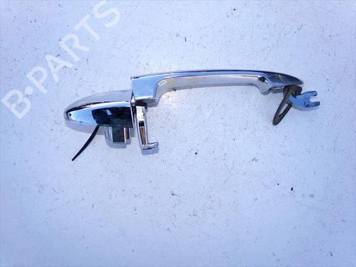 Used Front right exterior door handle Front right exterior door handle LANCIA YPSILON (843_) 1.2 (843.AXB1A) (80 hp) 33285540 33285540