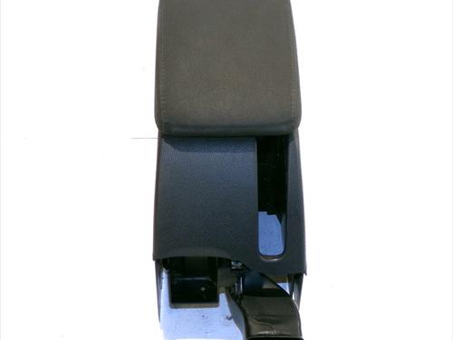 Used Armrest / Center console Armrest / Center console VW GOLF V (1K1) 1.9 TDI (105 hp) 30006760 30006760