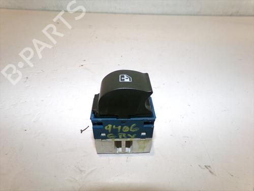 Used Right front window switch Right front window switch LANCIA MUSA (350_) 1.4 (350.AXA11, 350.AXA1A) (95 hp) 32084148 32084148