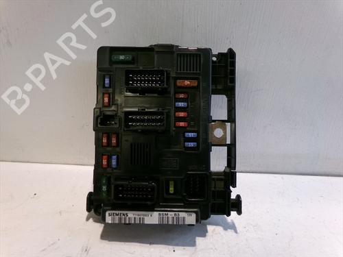 Used Fuse box Fuse box 37872486 37872486