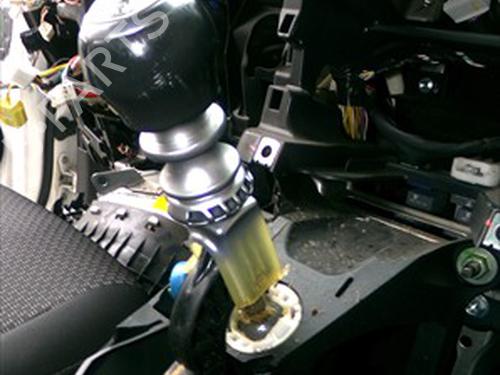 Used Gear lever Gear lever TOYOTA VERSO (_R2_) 2.0 D-4D (AUR20_, AUR20R) (124 hp) 32084114 32084114