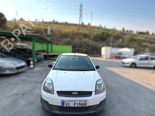 Brugte FORD FIESTA V Van  1.4 TDCi  4215494