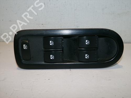 Used Left front window switch Left front window switch RENAULT MEGANE II Saloon (LM0/1_) 1.9 dCi (131 hp) 40597617 40597617