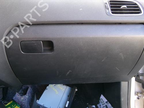 Used Glove box Glove box 38232798 38232798