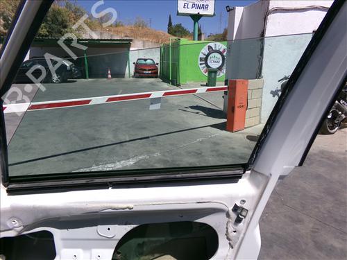Used Front right door window Front right door window FIAT 500L (351_, 352_) 1.6 D Multijet (199LYD1B) (105 hp) 33422801 33422801