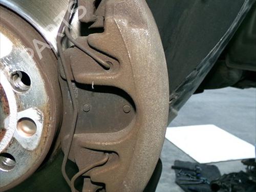 Used Right front brake caliper Right front brake caliper 39427827 39427827