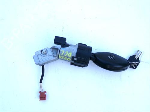Used Electronic module Electronic module CITROËN C5 II (RC_) 2.2 HDi (RC4HXE) (133 hp) 33952690 33952690