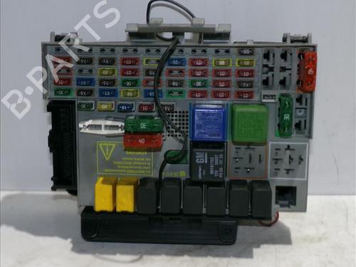 fuse-box-opel-zafira-a-mpv-t98-1999-2000-2001-2002-2003-2004-2005-2006-24569105 main image