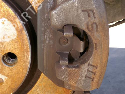 Used Right front brake caliper Right front brake caliper VW BORA I (1J2) 1.9 TDI (110 hp) 29944138 29944138