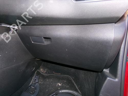 Used Glove box Glove box PEUGEOT 308 II (LB_, LP_, LW_, LH_, L3_) 1.6 BlueHDi 120 (120 hp) 31658800 31658800