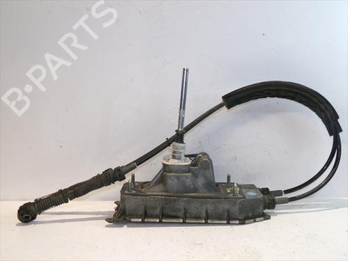 Selector da caixa Selector da caixa VW POLO IV (9N_, 9A_) 1.4 TDI (70 hp) 28008620 28008620