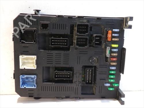 Used Control unit Control unit PEUGEOT 407 (6D_) 2.0 HDi 135 (6DRHRH, 6DRHRE, 6DRHRG, 6DRHRJ) (136 hp) 40528682 40528682