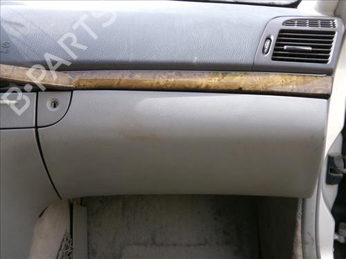 Used Glove box Glove box MERCEDES-BENZ E-CLASS (W211) E 270 CDI (211.016) (177 hp) 26018316 26018316