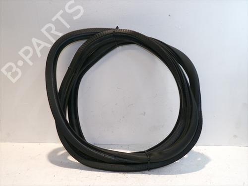 Used Rubber door seal Rubber door seal PEUGEOT 308 II (LB_, LP_, LW_, LH_, L3_) 1.6 BlueHDi 120 (120 hp) 33904868 33904868