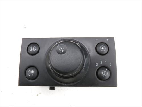 Used Headlight switch Headlight switch OPEL MERIVA A MPV (X03) 1.7 CDTI (E75) (100 hp) 33904916 33904916