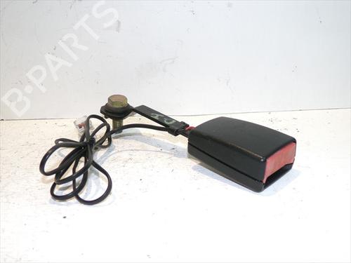 Engate do cinto Engate do cinto FIAT STILO (192_) 1.9 JTD (192_XE1A) (115 hp) 33904819 33904819
