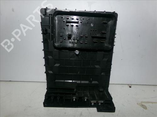 Used Fuse box Fuse box SEAT ALTEA (5P1) 2.0 TDI 16V (140 hp) 24562231 24562231