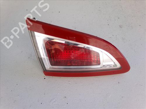 Farolim esquerdo da mala Farolim esquerdo da mala RENAULT SCÉNIC III (JZ0/1_) 1.5 dCi (JZ02, JZ0R) (95 hp) 33264472 33264472