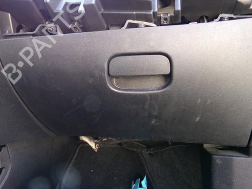 Used Glove box Glove box FIAT LINEA (323_, 110_) 1.3 D Multijet (323AXB1A) (95 hp) 40597797 40597797