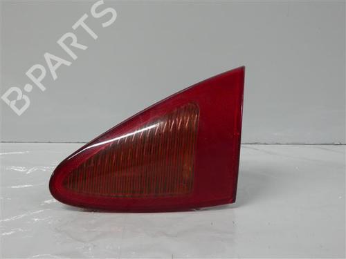 Used Right tailgate light Right tailgate light ALFA ROMEO 147 (937_) 1.9 JTD (937.AXD1A, 937.BXD1A, 937.AXV1A, 937.BXB1A,... (115 hp) 24555431 24555431