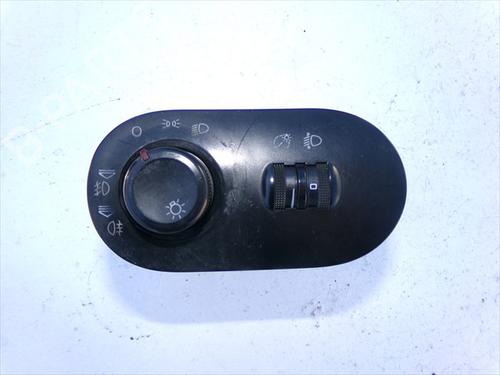 Used Headlight switch Headlight switch SEAT CORDOBA (6L2) 1.9 SDI (64 hp) 31824878 31824878