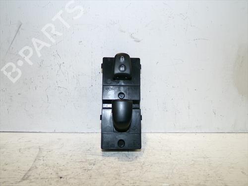 Used Right front window switch Right front window switch NISSAN JUKE (F15) 1.5 dCi (110 hp) 33264899 33264899